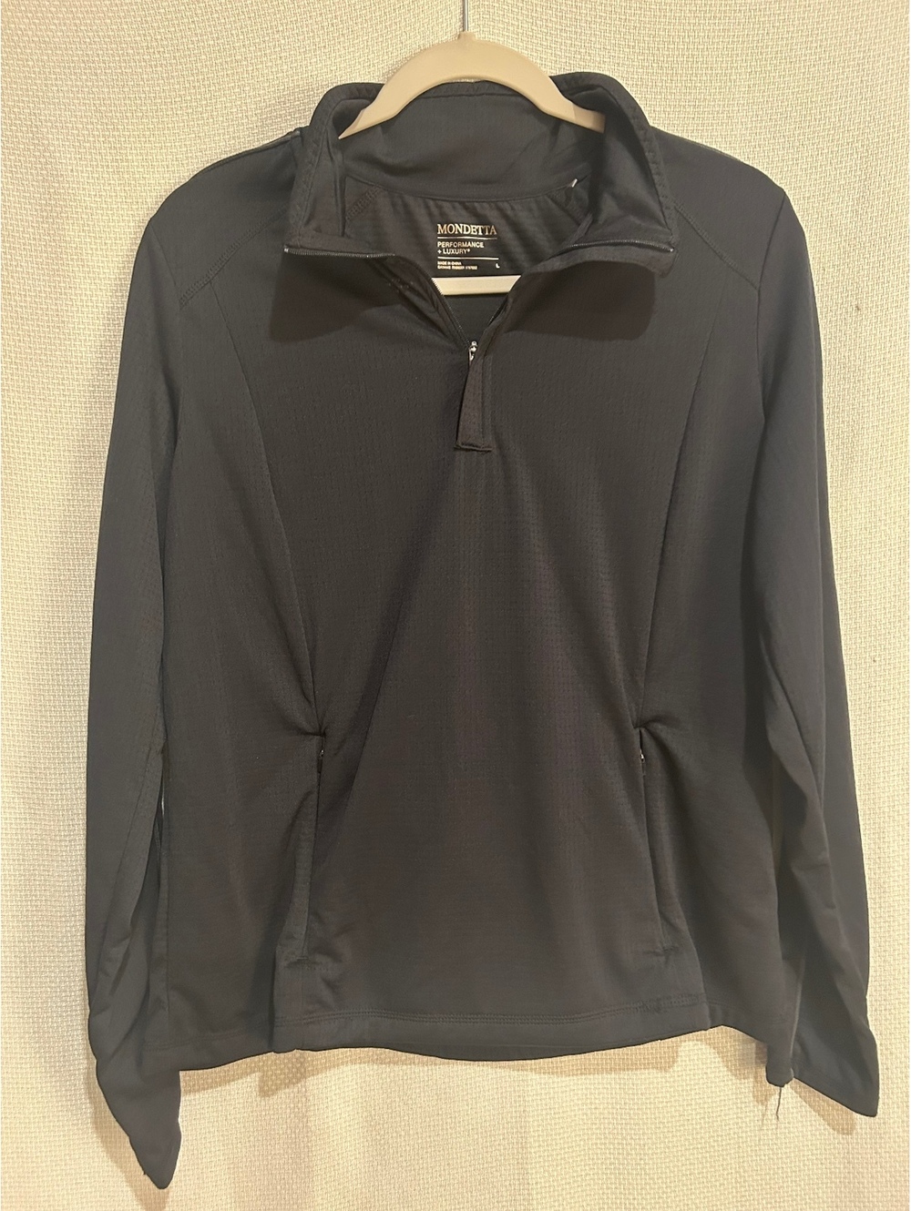Woman’s Mondetta Perform + Lux Black Long Sleeve Half-Zip Pullover Jacket Size L